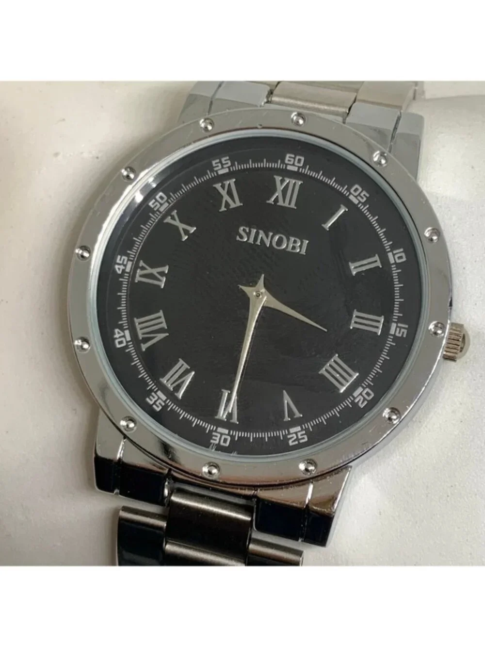 Sinobi men watch 40mm silver tone black dial Roman indices quartz 7.5” running